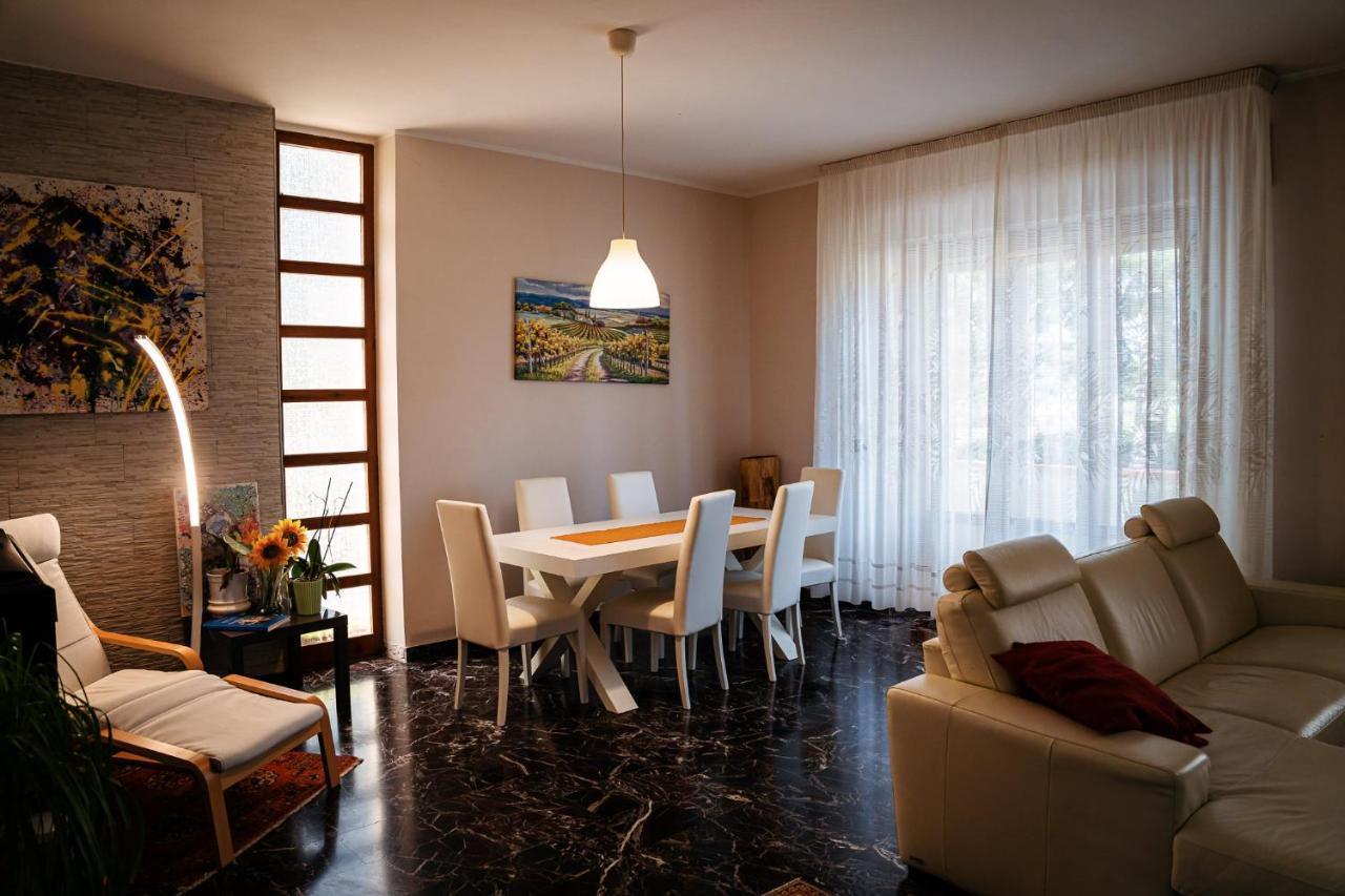 Il Girasole Bed and Breakfast Basciano Buitenkant foto