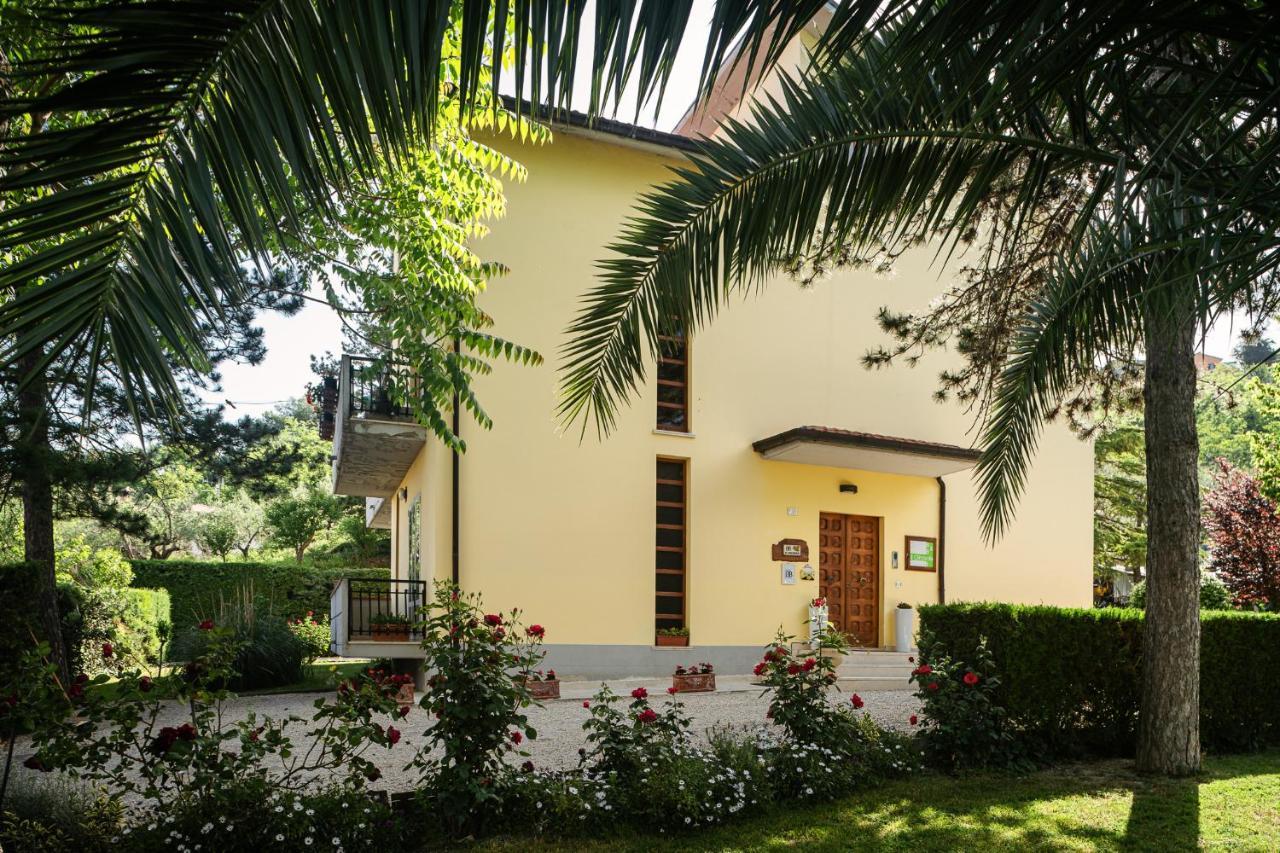 Il Girasole Bed and Breakfast Basciano Buitenkant foto