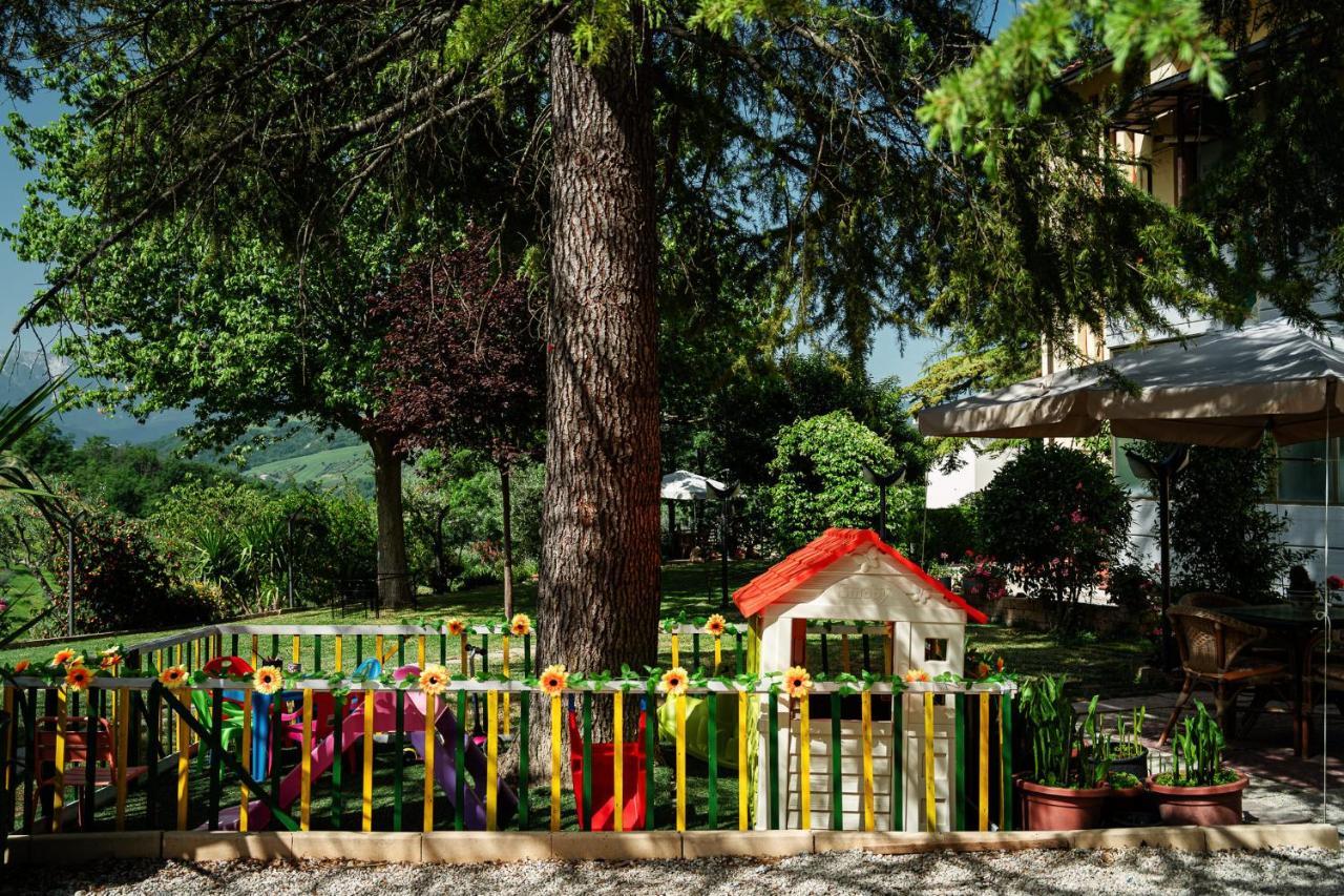 Il Girasole Bed and Breakfast Basciano Buitenkant foto