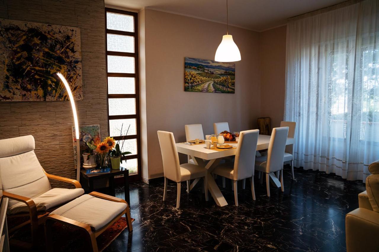 Il Girasole Bed and Breakfast Basciano Buitenkant foto