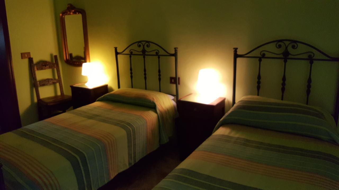 Il Girasole Bed and Breakfast Basciano Buitenkant foto