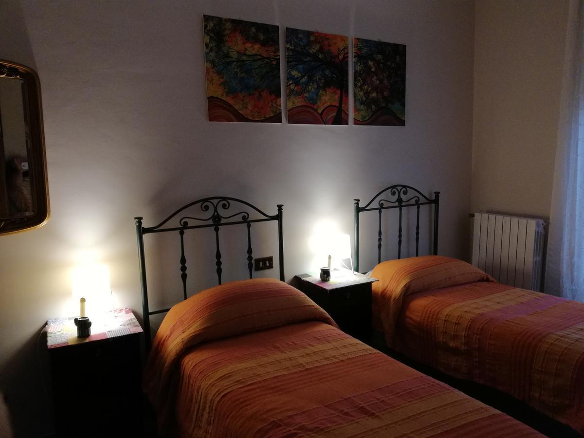 Il Girasole Bed and Breakfast Basciano Buitenkant foto