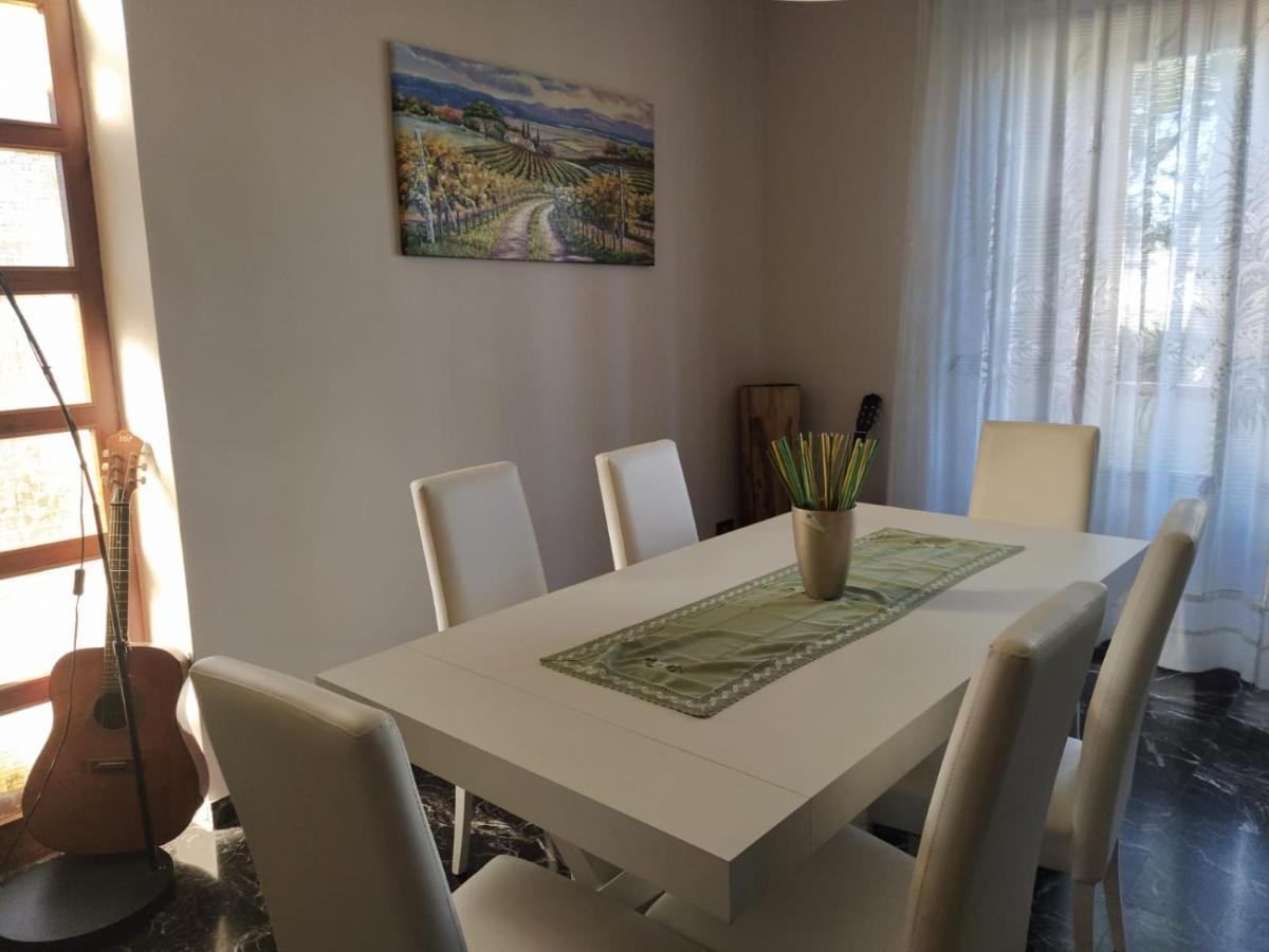 Il Girasole Bed and Breakfast Basciano Buitenkant foto